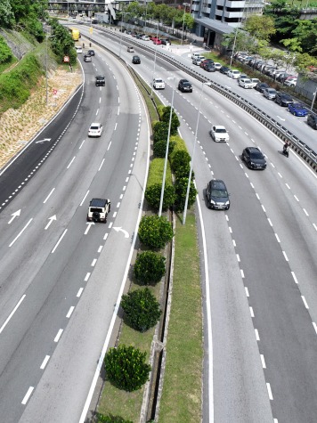 Lebuhraya Sungai Besi Lane widening